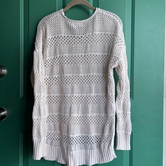 Universal thread medium crochet sweater - Picture 6 of 6